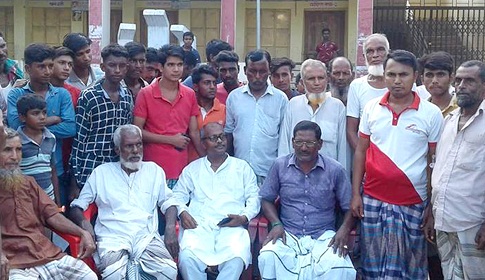 সুজানগরে গণসংযোগ করে নৌকা প্রতিকে ভোট চাইলেন আহমেদ ফিরোজ