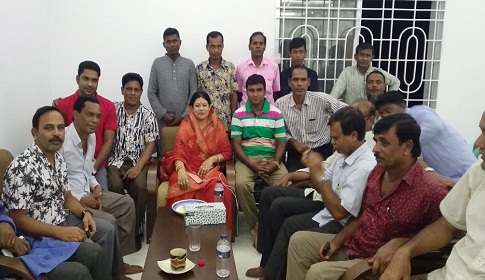 কেন্দুয়ায় অনেকদিন পর জমে উঠল অসীম উকিলের বাড়ি