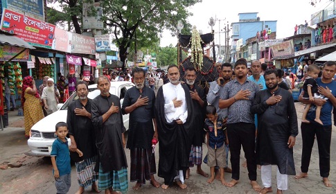দেবহাটায় মহরম উপলক্ষে তাজিয়া মিছিল