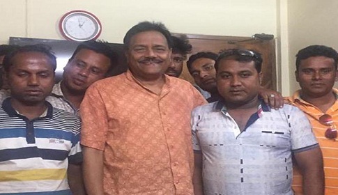 শেখ হাসিনার নৌকার বিজয়ে মাঠে নেমেছি উঠে যাব না : মানিক