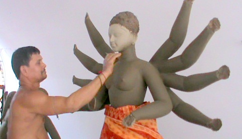 ধামরাইয়ে ১৯৪টি মন্দিরে ব্যাপক আয়োজনে চলছে শারদীয়া দূর্গোৎবের প্রস্তুতি