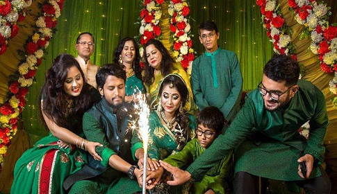 মেয়ের বিয়ে দিলেন আজিজুল হাকিম