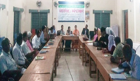 কেন্দুয়ায় স্কুলে ঋতুকালীন স্বাস্থ্যবিধি ব্যবস্থাপনা বিষয়ে মতবিনিময়