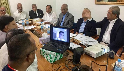 ভিডিও কনফারেন্সে মনোনয়ন প্রত্যাশীদের সাক্ষাৎকার নিচ্ছেন তারেক