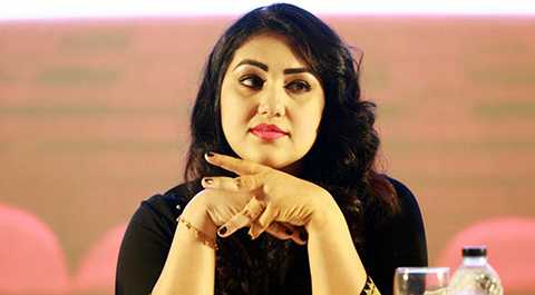 নৌকায় ভোট চাইলেন অপু বিশ্বাস, আজ যাচ্ছেন ভারতে