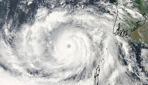 সাগরে ঘূর্ণিঝড় ‘পেথাই’ : ২ নম্বর সতর্কতা