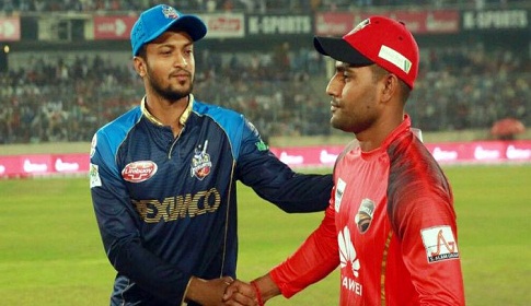 শিরোপা লড়াইয়ে টস জিতে বোলিংয়ে ঢাকা