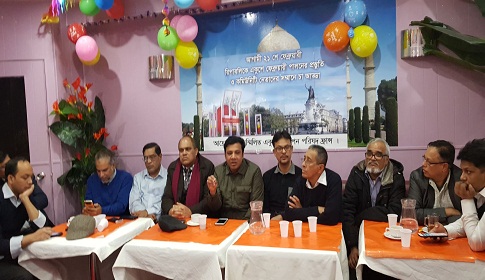 প্যারিসের রিপাবলিকে একুশ উদযাপন উপলক্ষে চা আড্ডা