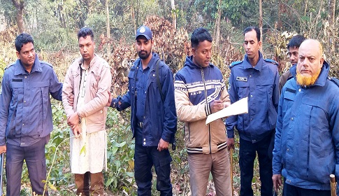 গৌরীপুরে ইউপি মেম্বার মোস্তাকিম হত্যাকাণ্ডে ব্যবহৃত অস্ত্র উদ্ধার