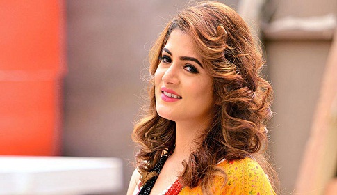 অবশেষে ঢাকায় শ্রাবন্তী