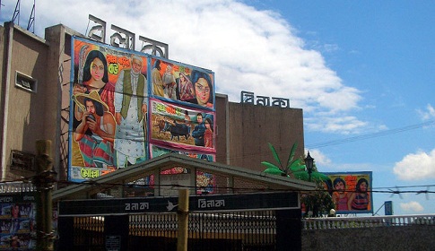 ১২ এপ্রিল থেকে বন্ধ হয়ে যাবে সব সিনেমা হল!