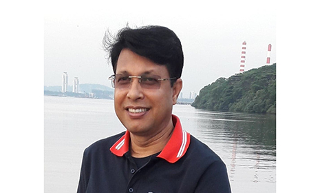 আপন আলোয়- একজন সব্যসাচী ফিরোজ