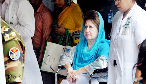 খালেদা জিয়া ভালো আছেন, রোজা রাখছেন