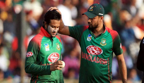আফ্রিদিকে ছাড়ালেন সাকিব, ওয়াকারের পাশে মাশরাফি