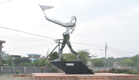 পবিপ্রবিতে স্বাধীনতা ভাস্কর্য ‘জয়বাংলা’