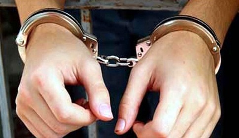 অনলাইনে পণ্য বিক্রির নামে প্রতারণা, আটক ৭