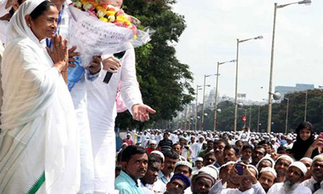 কলকাতার ঈদগাহে যা বললেন মমতা বন্দোপাধ্যায়