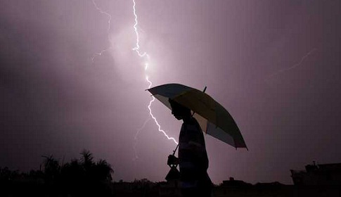 উত্তর প্রদেশে বজ্রপাতে ৩২ জনের মৃত্যু
