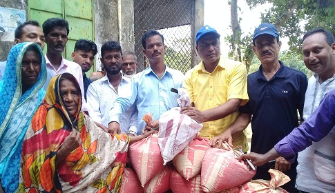 নাগরপুরে বন্যার্তদের মাঝে ত্রাণ বিতরণ অব্যাহত