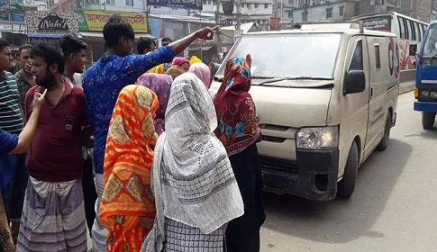 বুথে টাকা না পেয়ে বিক্ষোভ