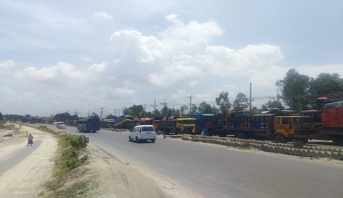 ঢাকা-টাঙ্গাইল মহাসড়কে ৪৫ কিলোমিটার যানজট