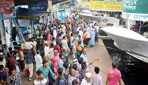 সদর ঘাটে পৌঁছাতেই যাত্রীদের নাভিশ্বাস