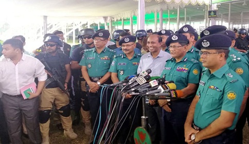 তল্লাশির পর জাতীয় ঈদগাহে ঢুকবে জায়নামাজ-ছাতা