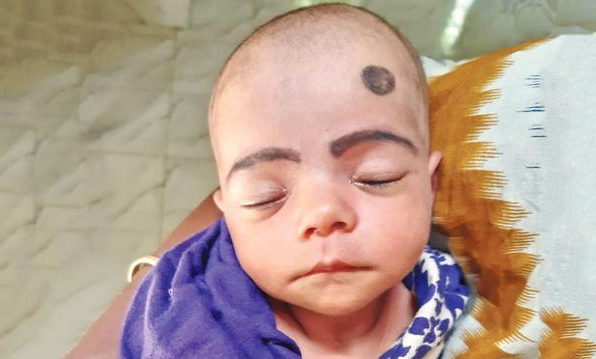 ২০ হাজারে বিক্রির জন্য আনা হয়েছিল ২২ দিনের শিশুটিকে