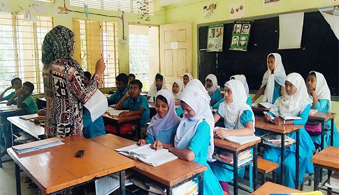 বেতন বাড়ছে না প্রাথমিকের শিক্ষকদের
