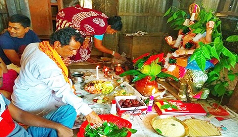 আগৈলঝাড়ায় বিশ্বকর্মা পুজা অনুষ্ঠিত