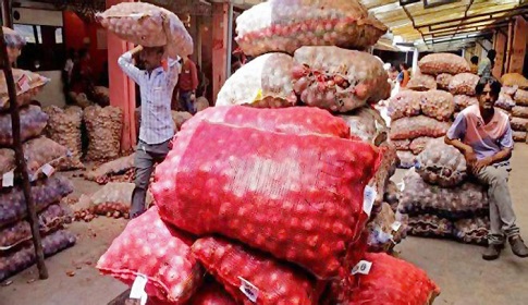 পেঁয়াজ রফতানি বন্ধ করলো ভারত