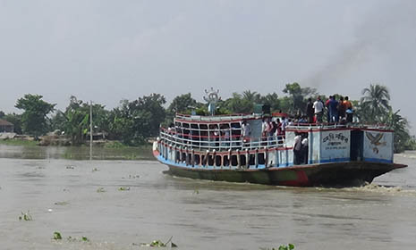 ৬ দিন পর দৌলতদিয়া-পাটুরিয়ায় লঞ্চ চলাচল শুরু