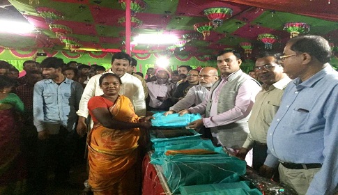 ঠাকুরগাঁওয়ে ঐতিহ্যবাহী পাহাড় কালী মেলা অনুষ্ঠিত