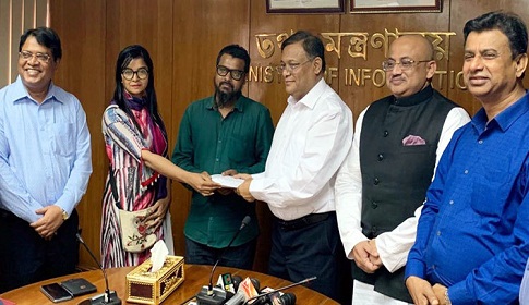 বিদেশে রেস্তোরাঁয় ওয়েটারের কাজ করেছি : তথ্যমন্ত্রী