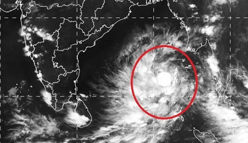 সাগরে ‘বুলবুল’ : ২ নম্বর হুঁশিয়ারি সংকেত