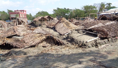 ‘বুলবুল‘র আঘাতে লণ্ডভণ্ড শ্যামনগর : সরকাারি পরিসংখ্যানের সঙ্গে বাস্তবতার ভিন্নতা