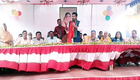 নওগাঁর পিএম বালিকা উচ্চ বিদ্যালয়ে পুরস্কার বিতরণী অনুিষ্ঠত
