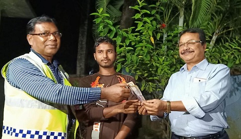 ভোক্তা অধিকার সংরক্ষণ আইনে অভিযোগকারী পেল আড়াই হাজার টাকা