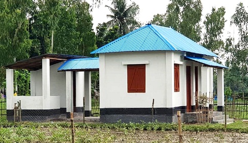 আত্রাইয়ে দূুর্যোগ সহনীয় ঘর পেল ১৫ হতদরিদ্র পরিবার