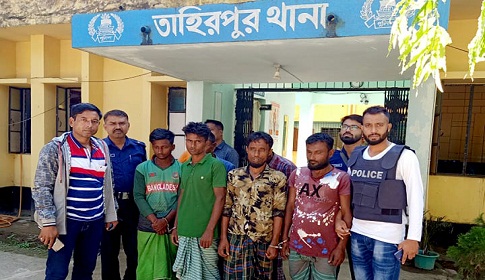পাটলাই নদীতে চাঁদা আদায়কালে ৬ চাঁদাবাজ আটক