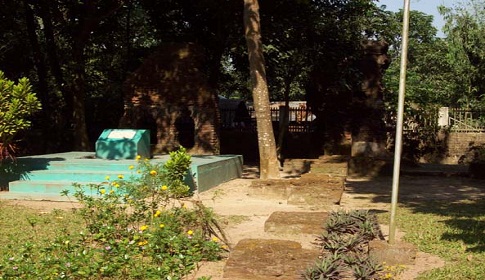 রোকেয়া পরিবারের সাড়ে ৩০০ বিঘা জমি বেহাত, উদ্ধারে উদ্যোগ নেই