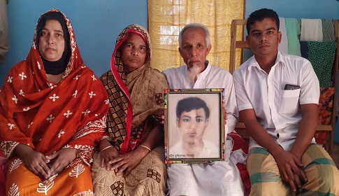 স্বাধীনতার ৪৮ বছরেও মুক্তিযোদ্ধা সনদ পায়নি শহীদ সিরাজের পরিবার
