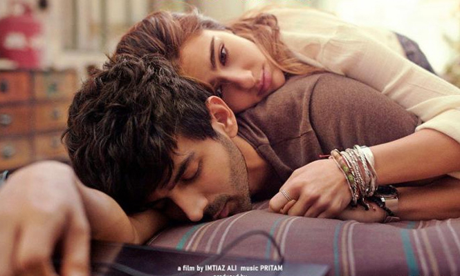 প্রেমের দারুণ রসায়ন নিয়ে সারা-কার্তিকের ‘লাভ আজ কাল’