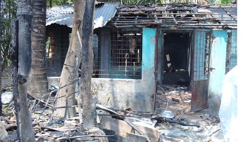 রাষ্ট্রদ্রোহী মামলার আসামিরা বহাল তবিয়তে!