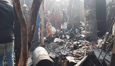 রায়পুরে বসতবাড়িসহ ৬ ব্যবসা প্রতিষ্ঠান পুড়ে ছাই