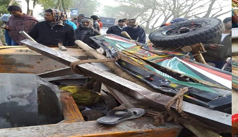 ফাল্গুনের প্রথম দিনে ফাল্গুনী কেড়ে নিল পাঁচ প্রাণ