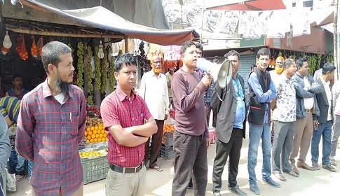 পলাশবাড়ীতে সাংবাদিকদের মানববন্ধন ও প্রতিবাদ সমাবেশ