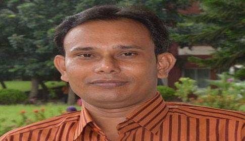 ছাত্রীর কাছে আপত্তিকর ছবি পাঠিয়ে বহিষ্কার হলেন কলেজ শিক্ষক