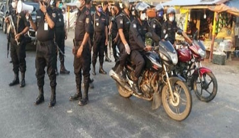 গলাচিপায় করোনা সচেতনতায় র্যাবের বিশেষ টহল