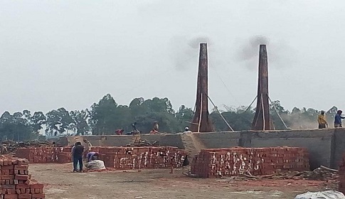 সাভার, আশুলিয়া ও ধামরাইয়ে ইটভাটা চালু, করোনা ঝুঁকিতে হাজার হাজার শ্রমিক